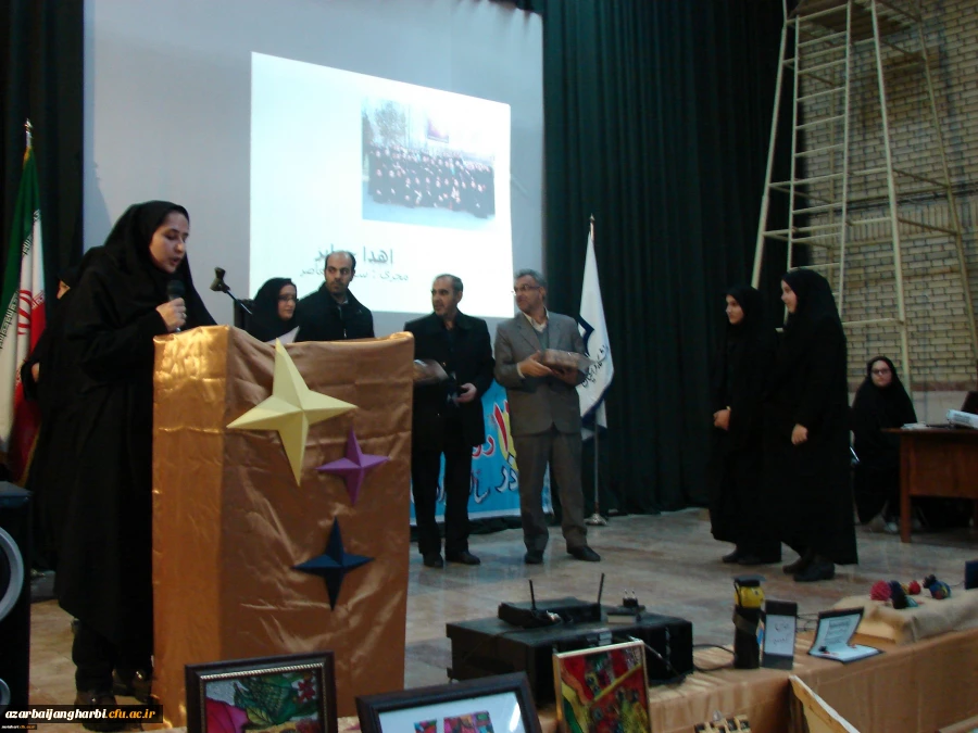 برگزاری مراسم گرامیداشت روز دانشجو وهفته پژوهش در مرکز شهید مطهری خوی 8