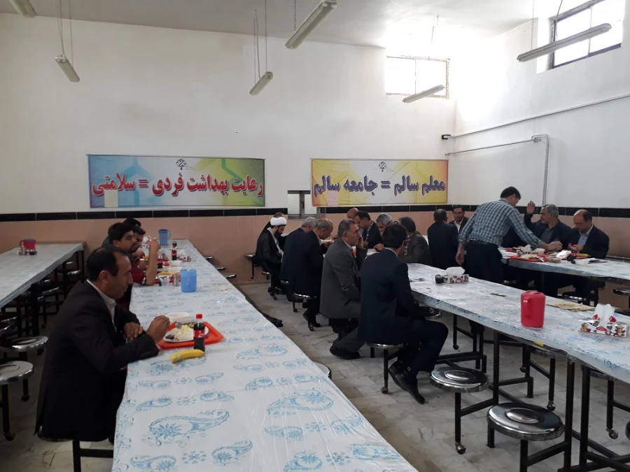 بمناسبت گرامیداشت  هفته آموزش 4