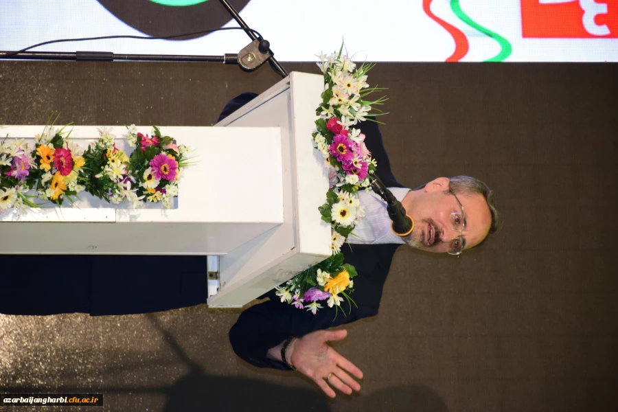 دکتر مهرمحمدی در ایین افتتاحیه المپیاد ورزشی دانشجومعلمان:

تحول در نظام آموزشی کشور از طریق دانشگاه فرهنگیان کشور محقق می شود
 2