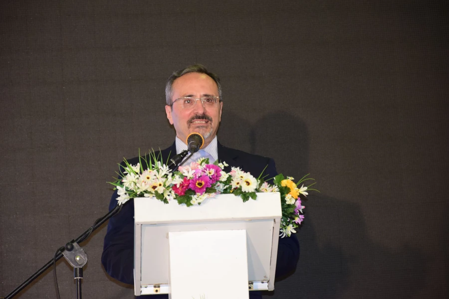 دکتر مهرمحمدی در ایین افتتاحیه المپیاد ورزشی دانشجومعلمان:

تحول در نظام آموزشی کشور از طریق دانشگاه فرهنگیان کشور محقق می شود