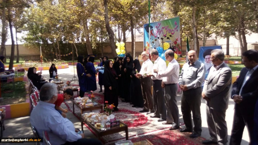 دومین آیین جشن دانش آموختگی ویژه دانشجومعلمان ورودی 92 2