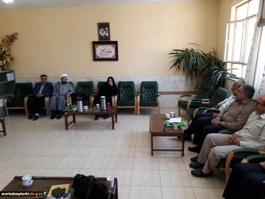 دکتر بیگی مسئول دفتر نهاد نمایندگی ولی فقیه در دانشگاه فرهنگیان آذربایجان غربی:

معلمی عشق است ،هنر است وافرادی مثل شهیدحججی ها و فهمیده ها در کلاس های شما آموزش می بینند.