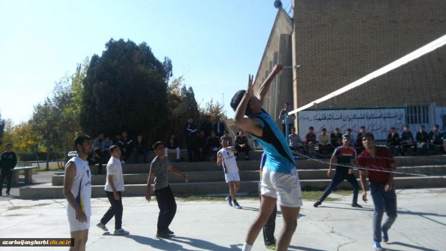 برگزاری چهارمین دوره مسابقات ورزشی

گرامیداشت هفته تربیت بدنی در پردیس شهید رجایی ارومیه
 6