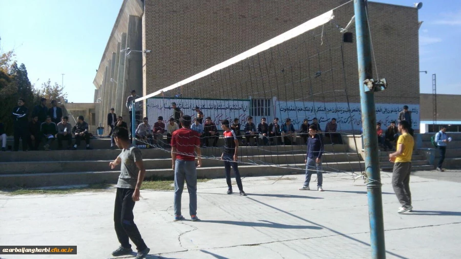 برگزاری چهارمین دوره مسابقات ورزشی

گرامیداشت هفته تربیت بدنی در پردیس شهید رجایی ارومیه
 7