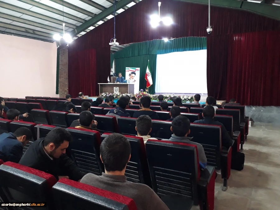 دکتر رزم آرا در کارگاه آشنایی با راهکارهای کیفیت آموزش:


مهمترین عنصر تاثیر گذار در تعلیم و تربیت نیروی انسانی است 3