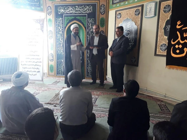 طی حکمی از سوی مسئول نهاد مقام معظم رهبری 

مدیر اجرائی نهاد رهبری منصوب گردید. 3