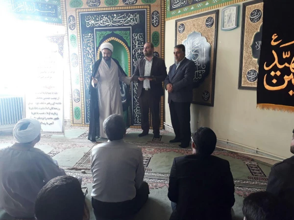 طی حکمی از سوی مسئول نهاد مقام معظم رهبری 

مدیر اجرائی نهاد رهبری منصوب گردید. 5