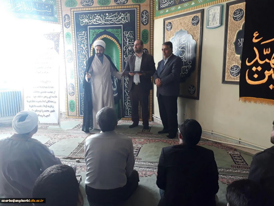 طی حکمی از سوی مسئول نهاد مقام معظم رهبری 

مدیر اجرائی نهاد رهبری منصوب گردید. 5