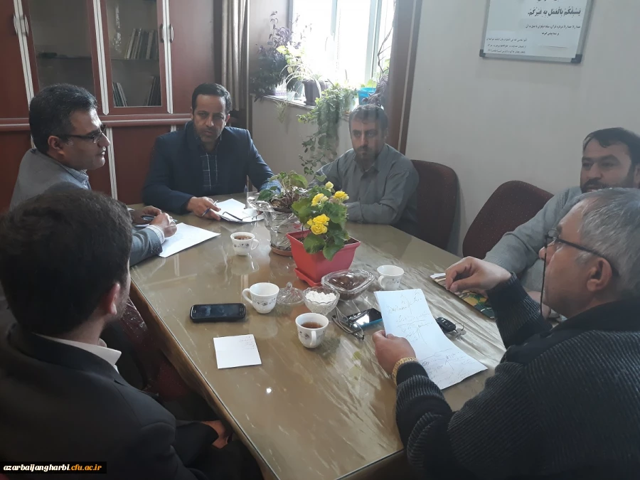 اولین جلسه کمیته اجرائی همایش آموزش زبان عربی در پردیس شهید رجایی ارومیه برگزار شد. 2