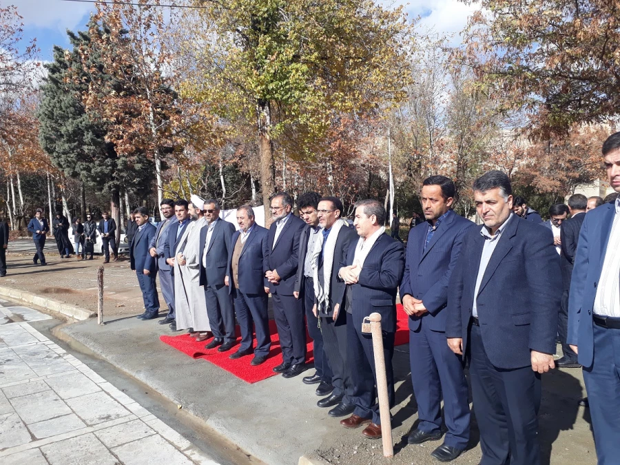 در راستای کنگره ملی بزرگداشت 12000 شهید استان آذربایجان غربی

یادواره شهدای دانشجوی استان در دانشگاه ارومیه برگزار شد
 5