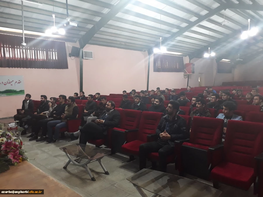 به مناسبت گرامیداشت 16 آذر روز دانشجو

تریبون آزاد با موضوع مطالبات رهبری از دانشگاه فرهنگیان و دانشجو معلمان برگزار شد 2