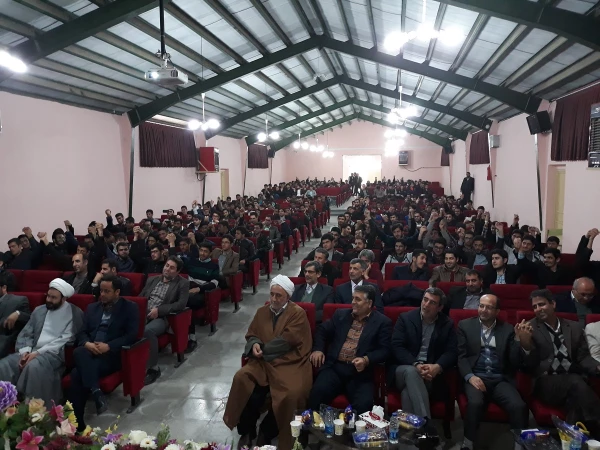 همزمان با میلاد با سعادت رسول اکرم(ص) و امام جعفر صادق(ع) و هفته وحدت،

مراسم بزرگداشت روز دانشجو در پردیس شهید رجایی برگزار شد.
 2