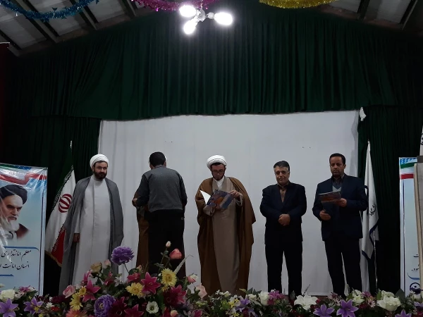 همزمان با میلاد با سعادت رسول اکرم(ص) و امام جعفر صادق(ع) و هفته وحدت،

مراسم بزرگداشت روز دانشجو در پردیس شهید رجایی برگزار شد.
 7