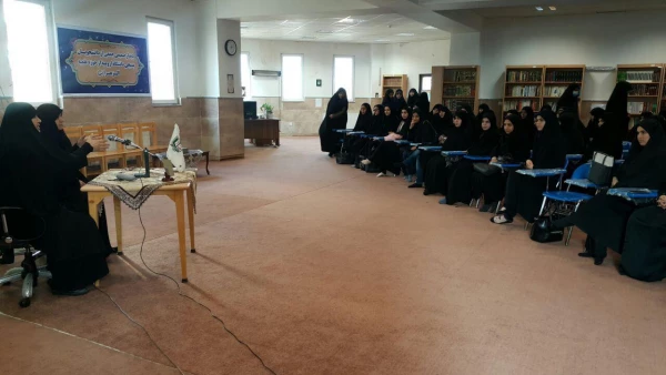 به مناسبت سالروز وحدت حوزه و دانشگاه 

دانشجویان علامه طباطبایی از حوزه خواهران فاطمه الزهرا(س) دیدار کردند.