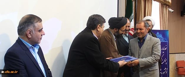 در سازمان مرکزی دانشگاه برگزار شد:

مراسم تکریم و معارفه معاونان فرهنگی و اجتماعی و همچنین نظارت، ارزیابی و تضمین کیفیت 6