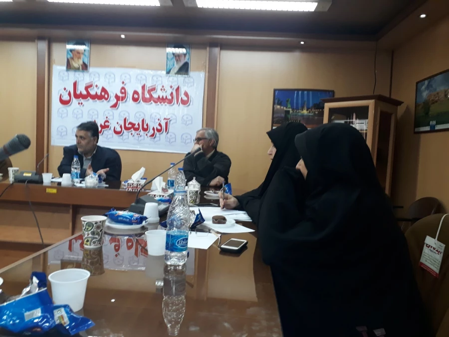 جلسه شورای پژوهشی مدیریت امورپردیس های دانشگاه فرهنگیان استان آذربایجان غربی برگزارشد.