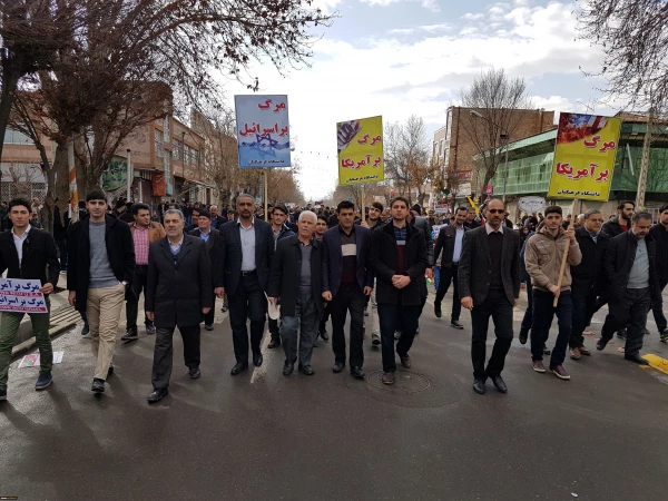حضور گسترده اساتید، کارکنان و دانشجویان دانشگاه فرهنگیان استان آذربایجان غربی در راهپیمایی 22 بهمن