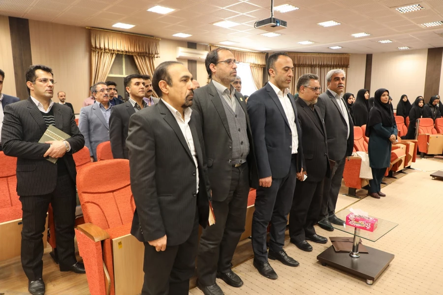 با حضور سرپرست دانشگاه در سازمان مرکزی برگزار شد:

همایش یادگیری نوین با استفاده از فناوری اطلاعات و افتتاح شبکه اجتماعی شمیم 9