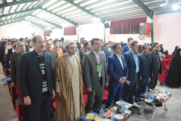 با حضورگرم اندیشمندان واساتید و معلمان ودانشجومعلمان ازاقصی نقاط کشور

همایش ملی آموزش زبان عربی درپردیس شهیدرجایی ارومیه برگزار گردید 3