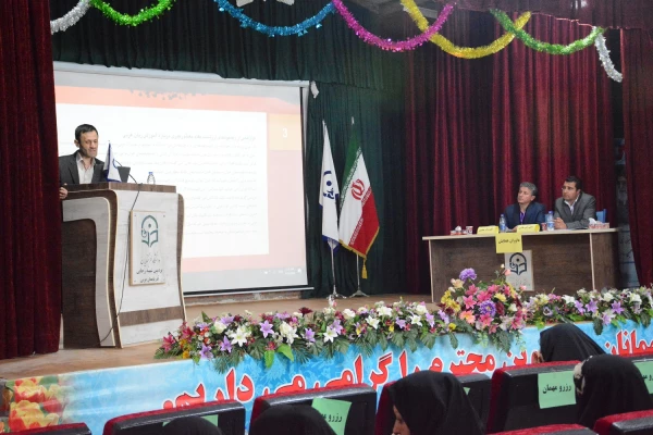 با حضورگرم اندیشمندان واساتید و معلمان ودانشجومعلمان ازاقصی نقاط کشور

همایش ملی آموزش زبان عربی درپردیس شهیدرجایی ارومیه برگزار گردید 6