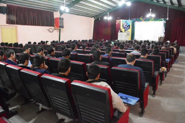 با حضورگرم اندیشمندان واساتید و معلمان ودانشجومعلمان ازاقصی نقاط کشور

همایش ملی آموزش زبان عربی درپردیس شهیدرجایی ارومیه برگزار گردید 14