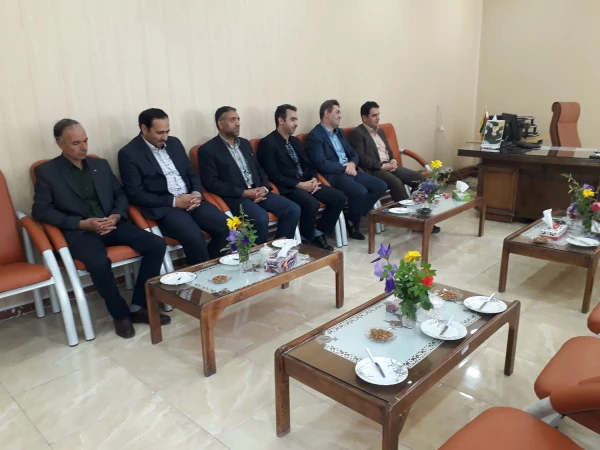 معاون آموزش و تحصیلات تکمیلی دانشگاه فرهنگیان در خوی :

آینده جامعه ازآن مدارس و نقش بی بدیل معلم در مدرسه و دانشگاه فرهنگیان بعنوان خاستگاه معلم، سه عنصر مهم  نظام تعلیم و تربیت هستند. 4