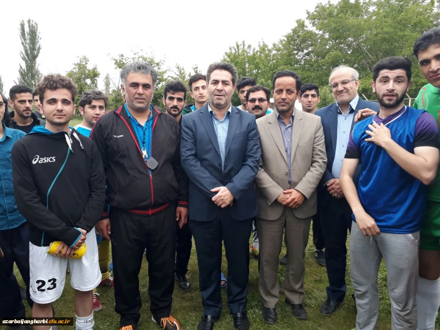 بمناسبت گرامیداشت هفته مقام معلم با شرکت دانشجو معلمان یکسری مسابقات فوتبال در پردیس شهید رجایی ارومیه برگزار گردید