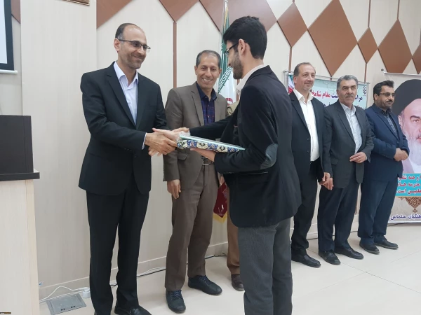 مراسم با شکوه روز معلم با حضور پر شور اساتید، کارکنان و دانشجو معلمان در واحد امام خمینی (ره) سلماس