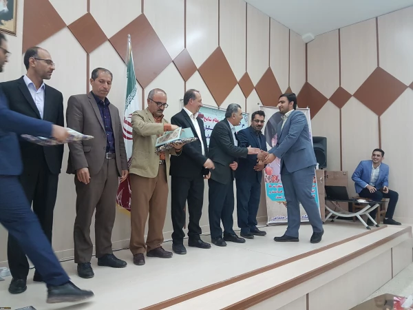 مراسم با شکوه روز معلم با حضور پر شور اساتید، کارکنان و دانشجو معلمان در واحد امام خمینی (ره) سلماس 7