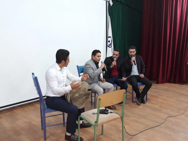 دکتر علی محمودلو خطاب به اساتید و دانشجو معلمان:

بر خود می بالم که بتوانم در این عرصه خدمتگزاری شایسته برای شما باشم 2