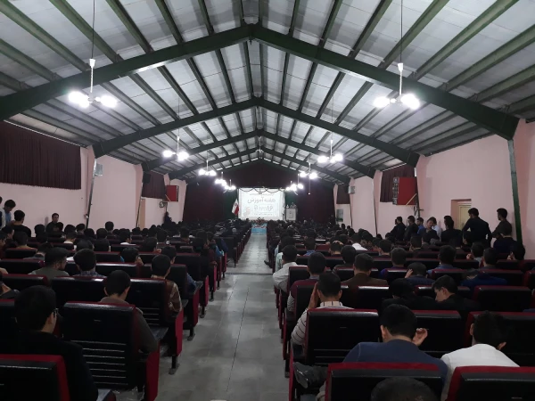 دکتر علی محمودلو خطاب به اساتید و دانشجو معلمان:

بر خود می بالم که بتوانم در این عرصه خدمتگزاری شایسته برای شما باشم 8