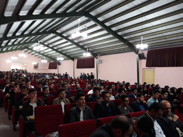 دکتر علی محمودلو خطاب به اساتید و دانشجو معلمان:

بر خود می بالم که بتوانم در این عرصه خدمتگزاری شایسته برای شما باشم 9