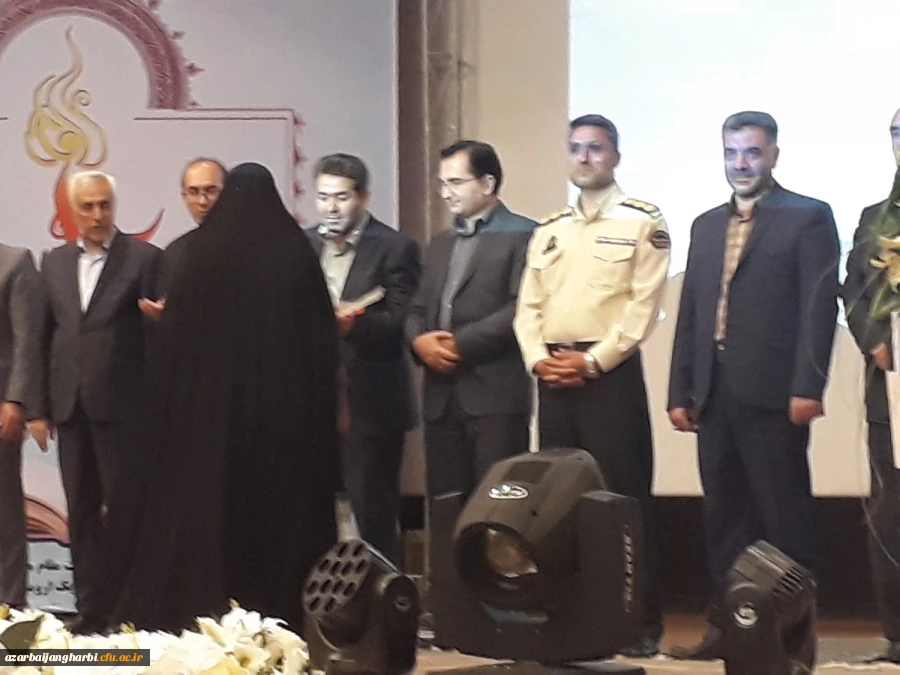 با حضور سرپرست مدیریت امور پردیس های استان آذربایجان غربی

سی و چهارمین  یادواره نکوداشت مقام معلم و استاد شهید مرتضی مطهری در ارومیه برگزار شد 3