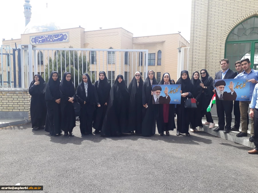 شرکت مدیریت  امور پردیس های استانی به همراه اساتید ، کارکنان و دانشجویان پردیس های رجایی و علامه طباطبایی در نماز جمعه و راهپیمایی ضد استکباری 3