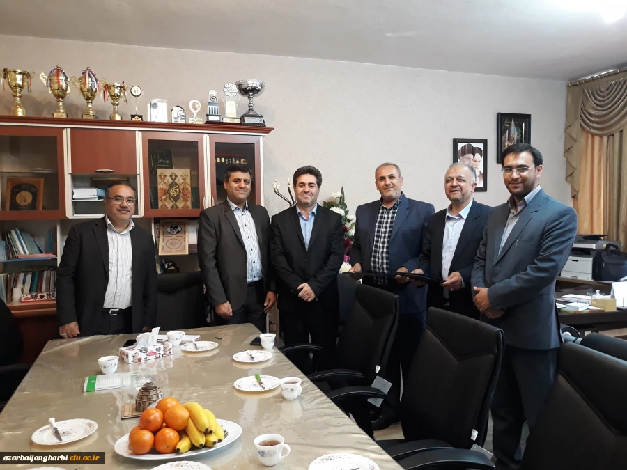 با حضور مسئولین امورمالی سازمان مرکزی دانشگاه فرهنگیان کشور

مراسم تکریم و معارفه کارشناس مسئول امور مالی و طرح و برنامه استان برگزار شد