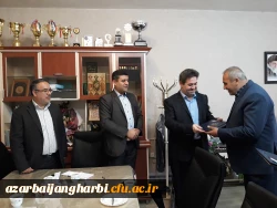 با حضور مسئولین امورمالی سازمان مرکزی دانشگاه فرهنگیان کشور

مراسم تکریم و معارفه کارشناس مسئول امور مالی و طرح و برنامه استان برگزار شد 3