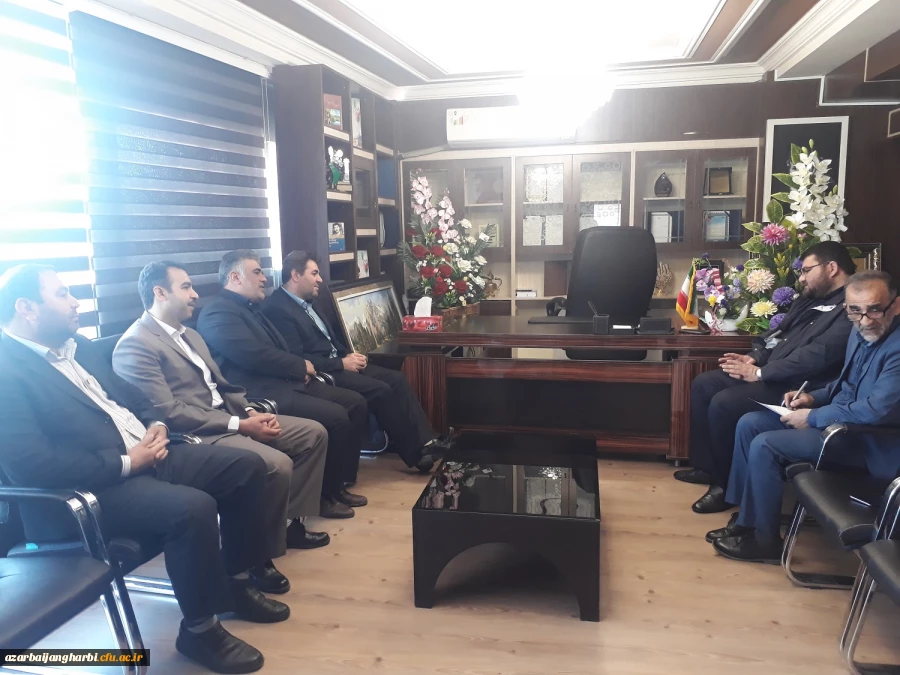 در دیدار سرپرست امور پردیس های استانی با نمایندگان مردم ارومیه در مجلس شورای اسلامی 

 نمایندگان مردم ارومیه حمایت خود را از دانشگاه فرهنگیان اعلام کردند 2