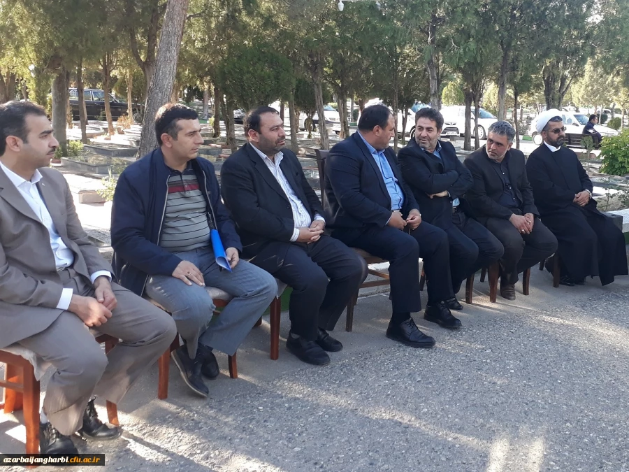 حاج محمد حضرتپور شهردار کلان شهرارومیه در دیدار با دکتر علی محمودلو سرپرست امور پردیس های آذربایجان غربی:

 با تمام توان در جهت رفع کاستیهای دانشگاه فرهنگیان خواهیم کوشید.