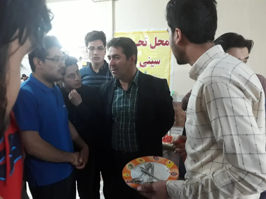 بازدید سرزده دکتر محمودلو سرپرست امور پردیس های استان آذربایجان غربی از بخشهای مختلف پردیس شهید رجایی ارومیه 4