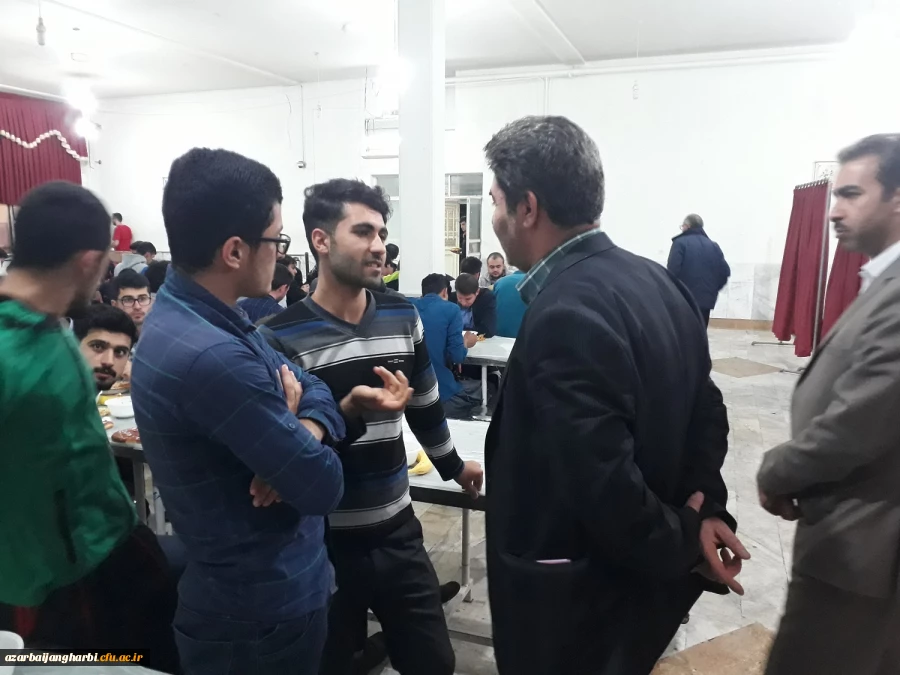 حضور سرزده دکتر علی محمودلو سرپرست امور پردیس های استان آذربایجان غربی در جمع دانشجو معلمان  واحد امام خمینی (ره) سلماس  2