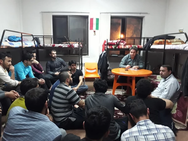 حضور سرزده دکتر علی محمودلو سرپرست امور پردیس های استان آذربایجان غربی در جمع دانشجو معلمان  واحد امام خمینی (ره) سلماس