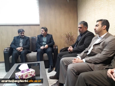 دکترعلی محمودلو سرپرست پردیس های استان آذربایجان غربی با رئیس شورای اسلامی کلانشهر ارومیه دیدار کرد.