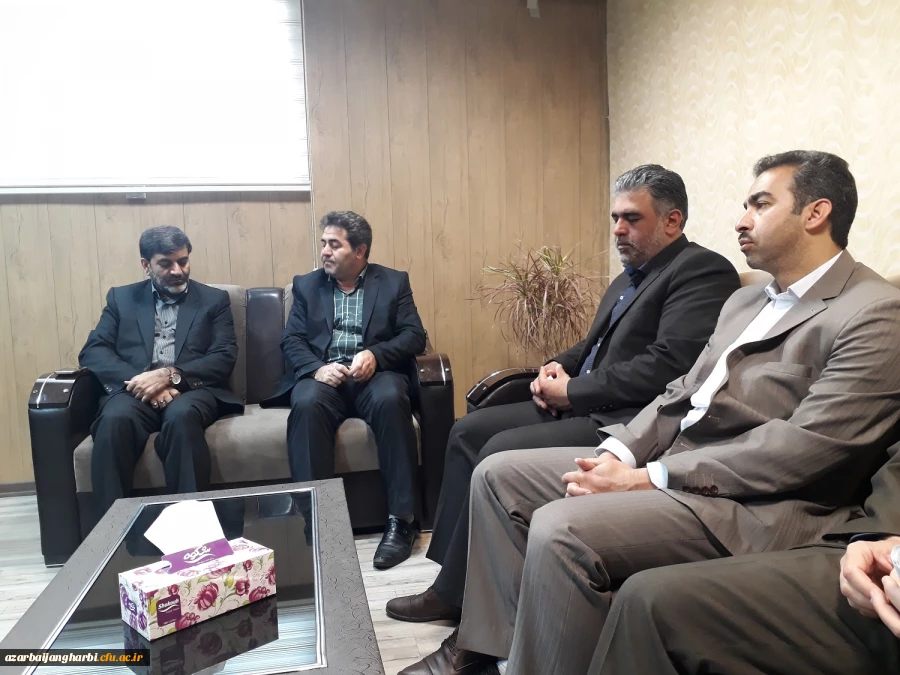 دکترعلی محمودلو سرپرست پردیس های استان آذربایجان غربی با رئیس شورای اسلامی کلانشهر ارومیه دیدار کرد. 2