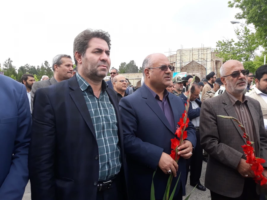 به مناسبت سوم خرداد سالروز فتح خرمشهر

شرکت مدیریت و کارکنان دانشگاه فرهنگیان استان  در مراسم میهمانی لاله ها و غبارروبی مزار شهدا 9