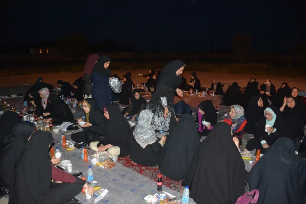 مراسم ضیافت افطار دانشجویان علامه طباطبایی ارومیه در کنار بارگاه امامزاده قریب حسن ارومیه برگزار شد 6