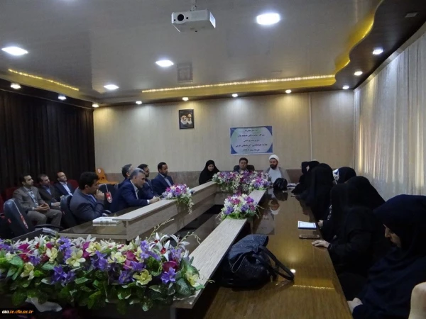 طی مراسمی خانم دکتر عاطفه پایز بعنوان سرپرست جدید پردیس علامه طباطبایی آذربایجان غربی معرفی شدند
 6