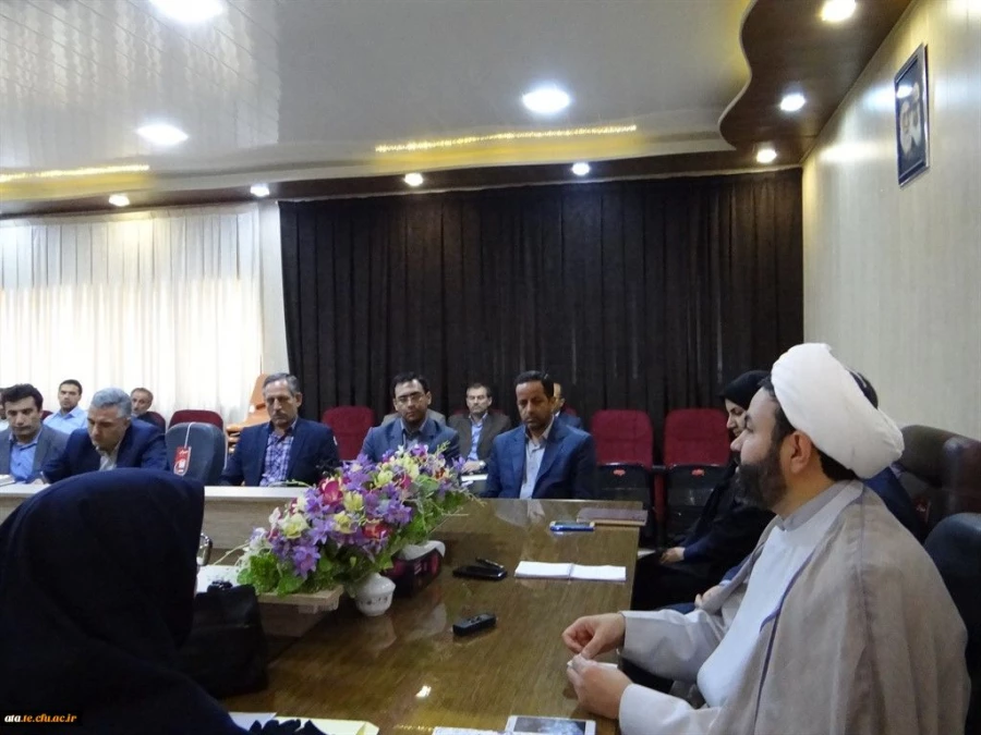 طی مراسمی خانم دکتر عاطفه پایز بعنوان سرپرست جدید پردیس علامه طباطبایی آذربایجان غربی معرفی شدند
 8