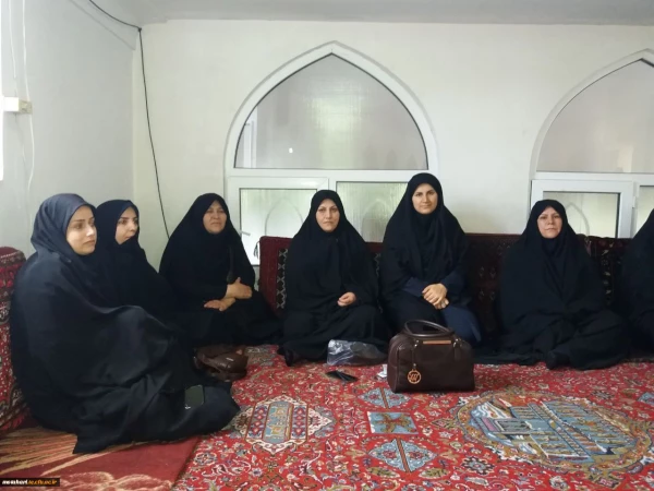 با حضور سرپرست پردیس علامه  طباطبایی ارومیه و مرکز شهید مطهری خوی و جمعی از همکاران 

مراسم سالگرد ارتحال امام (ره) و شهدای 15 خرداد  42 در شهرستان خوی برگزار شد 4