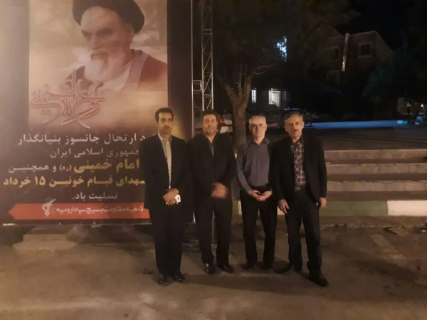 سرپرست دانشگاه فرهنگیان استان به همراه جمعی از اساتید و کارکنان در مراسم بزرگداشت شهدای قیام 15 خرداد و احیای شب قدر شرکت کردند 3