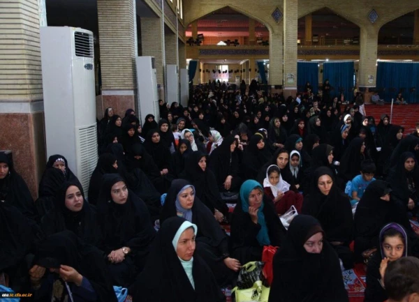 سرپرست دانشگاه فرهنگیان استان به همراه جمعی از اساتید و کارکنان در مراسم بزرگداشت شهدای قیام 15 خرداد و احیای شب قدر شرکت کردند 5